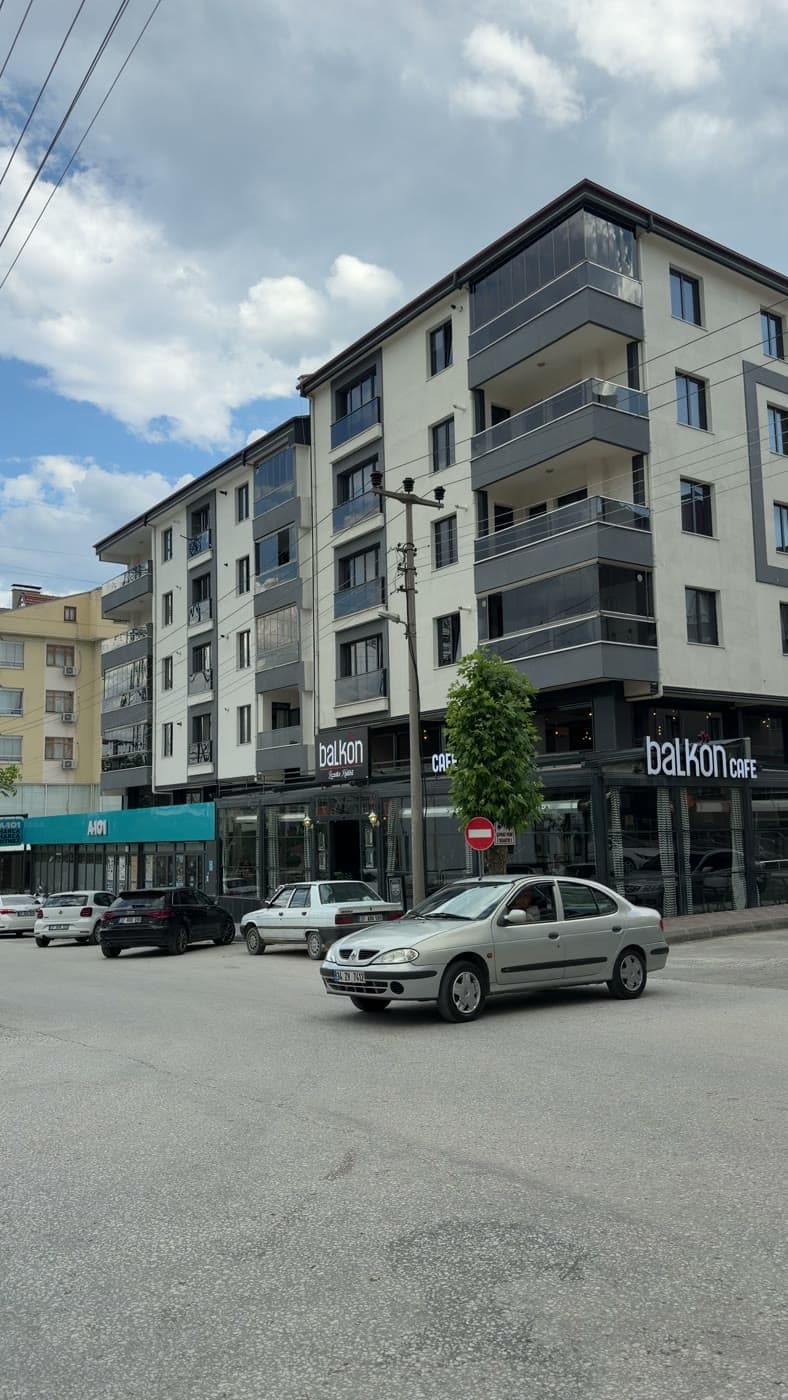 Ercanlar tarafından inşa edilen bina 2
